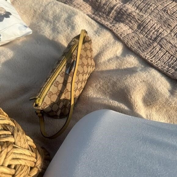 Pre Love Authentic Gucci GG Canvas Accessory Pouch Mini Bag – Beige/Khaki - Picture 7 of 12